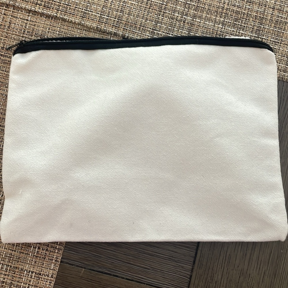 Pouch - Picture 3 of 4